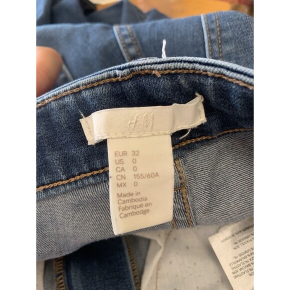 a.n.a. A New Approach Women's Gray Skinny Jeans Size 8 - Picture 4 of 4